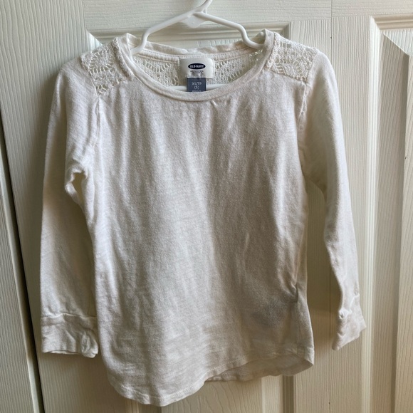 Bundle of girls dresses/tops size 5T (carters and old navy) - Picture 8 of 11